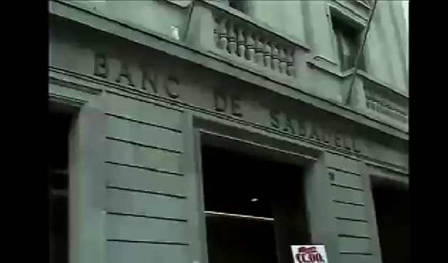 Trabajadores de Banco Sabadell se concentran para protestar por el deterioro del clima laboral